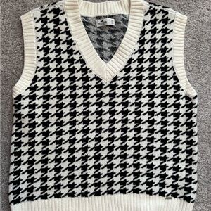 Hollister Black and White V-Neck Sweater Vest